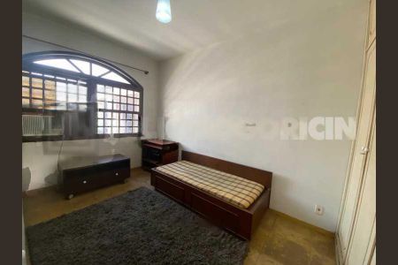 Casa à venda com 238m², 3 quartos e 2 vagas