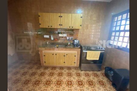 Casa à venda com 238m², 3 quartos e 2 vagas
