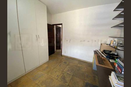 Casa à venda com 238m², 3 quartos e 2 vagas