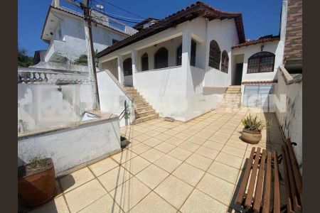Casa à venda com 238m², 3 quartos e 2 vagas