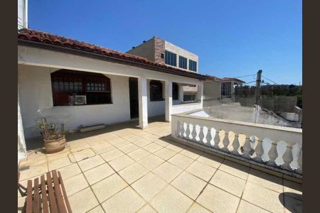 Casa à venda com 238m², 3 quartos e 2 vagas