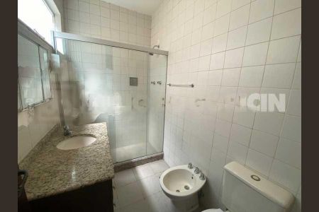 Casa à venda com 238m², 3 quartos e 2 vagas
