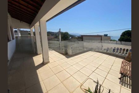Casa à venda com 238m², 3 quartos e 2 vagas