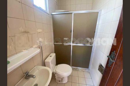 Casa à venda com 238m², 3 quartos e 2 vagas