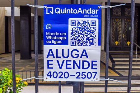 Apartamento para alugar com 70m², 2 quartos e sem vagaFachada do Prédio com placa
