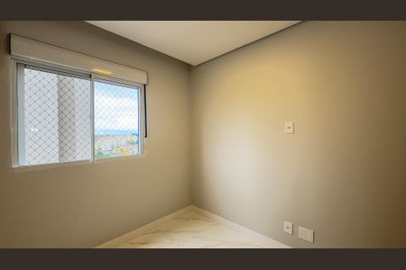 Quarto 1 de apartamento para alugar com 2 quartos, 45m² em Jardim São Luís, São Paulo
