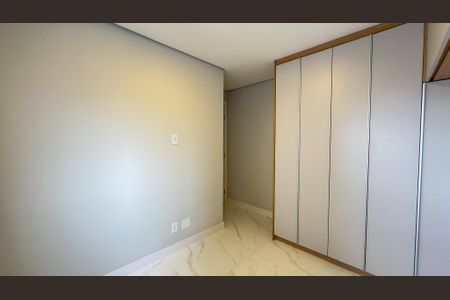 Quarto 1 de apartamento para alugar com 2 quartos, 45m² em Jardim São Luís, São Paulo