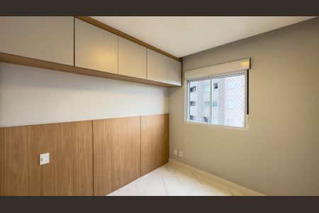 Quarto 1 de apartamento para alugar com 2 quartos, 45m² em Jardim São Luís, São Paulo
