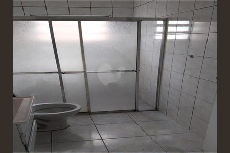 Casa à venda com 1 quarto, 125m² em Vila Ayrosa, São Paulo