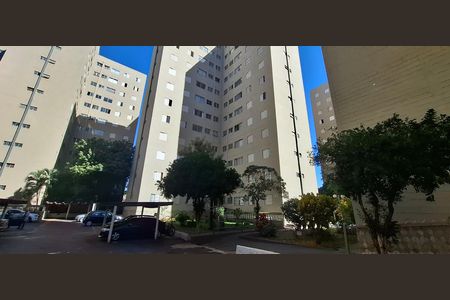 Apartamento para alugar com 72m², 2 quartos e 1 vaga Apartamento para alugar com 72m², 2 quartos e 1 vagaFachada do bloco