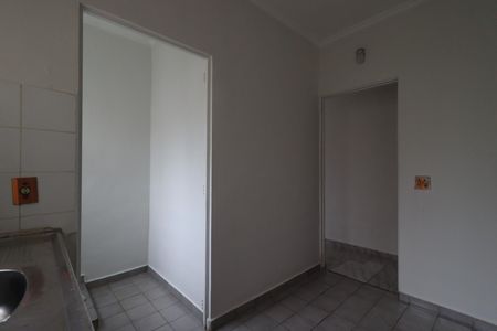 Cozinha de apartamento para alugar com 2 quartos, 72m² em Jardim Macedo, Ribeirão Preto