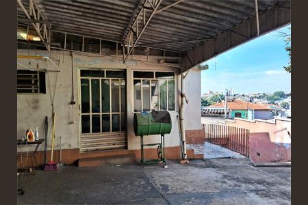 Casa à venda com 3 quartos, 132m² em Jardim Sao Jose, São Paulo