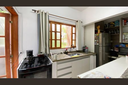 Casa à venda com 190m², 3 quartos e 2 vagas Casa à venda com 190m², 3 quartos e 2 vagasCozinha 2