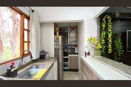 Casa à venda com 190m², 3 quartos e 2 vagas Casa à venda com 190m², 3 quartos e 2 vagasCozinha 2