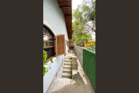 Casa à venda com 190m², 3 quartos e 2 vagas Casa à venda com 190m², 3 quartos e 2 vagasCorredor - Lateral