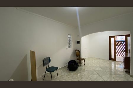 Casa à venda com 190m², 3 quartos e 2 vagas Casa à venda com 190m², 3 quartos e 2 vagasSala