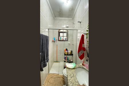 Casa à venda com 190m², 3 quartos e 2 vagas Casa à venda com 190m², 3 quartos e 2 vagasBanheiro Social