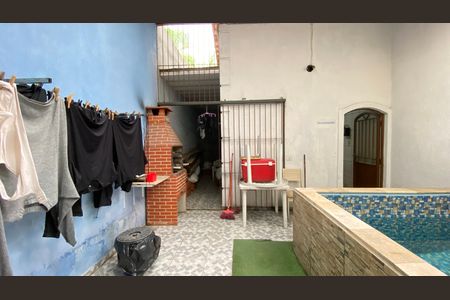 Casa à venda com 190m², 3 quartos e 2 vagas Casa à venda com 190m², 3 quartos e 2 vagasQuintal