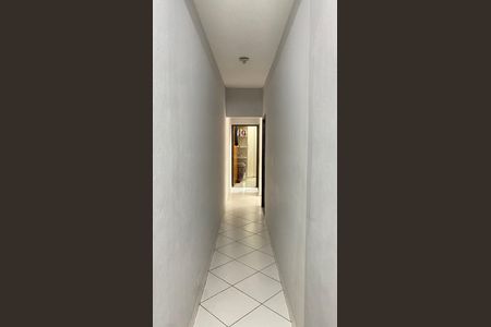 Casa à venda com 190m², 3 quartos e 2 vagas Casa à venda com 190m², 3 quartos e 2 vagasCorredor - Quartos