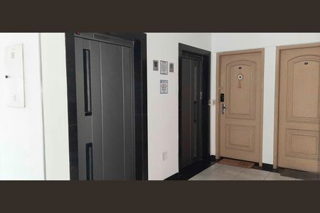 Apartamento para alugar com 60m², 2 quartos e 1 vaga Apartamento para alugar com 60m², 2 quartos e 1 vagaElevadores