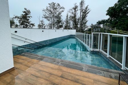 Casa de condomínio para alugar com 169m², 4 quartos e 3 vagas Casa de condomínio para alugar com 169m², 4 quartos e 3 vagasÁrea comum - Piscina