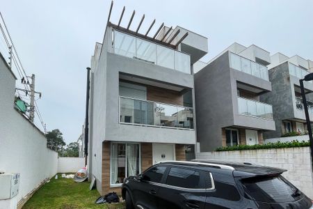 Casa de condomínio para alugar com 169m², 4 quartos e 3 vagas Casa de condomínio para alugar com 169m², 4 quartos e 3 vagasFachada Casa