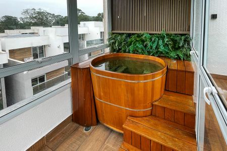 Casa de condomínio para alugar com 169m², 4 quartos e 3 vagas Casa de condomínio para alugar com 169m², 4 quartos e 3 vagasÁrea Comum - Ofurô