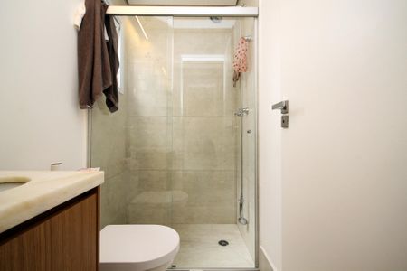 Casa de condomínio para alugar com 169m², 4 quartos e 3 vagas Casa de condomínio para alugar com 169m², 4 quartos e 3 vagasBanheiro Suíte 1