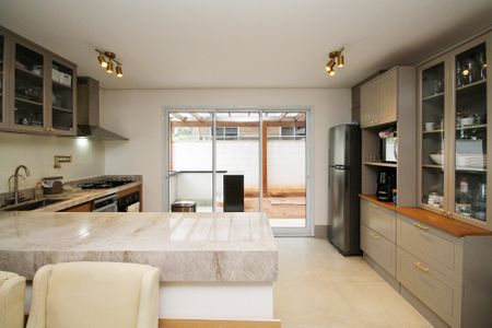 Casa de condomínio para alugar com 169m², 4 quartos e 3 vagas Casa de condomínio para alugar com 169m², 4 quartos e 3 vagasCozinha