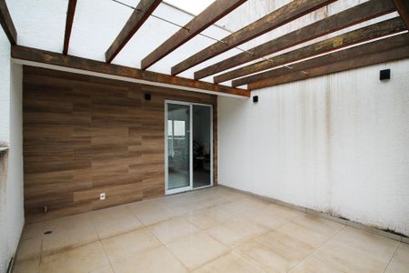 Casa de condomínio para alugar com 169m², 4 quartos e 3 vagas Casa de condomínio para alugar com 169m², 4 quartos e 3 vagasVaranda Suíte 2
