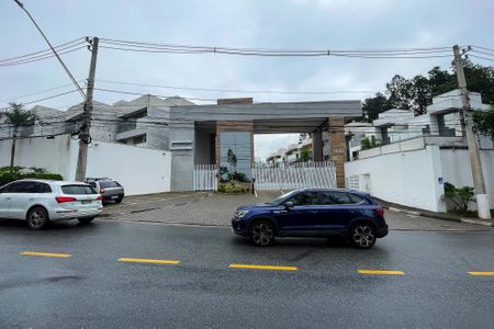 Casa de condomínio para alugar com 169m², 4 quartos e 3 vagas Casa de condomínio para alugar com 169m², 4 quartos e 3 vagasFachada Condomínio