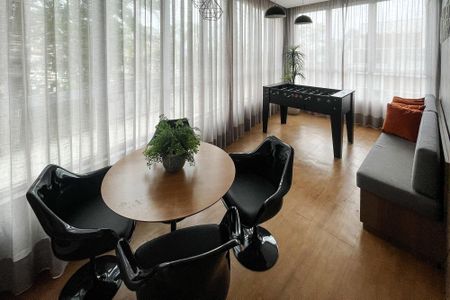 Casa de condomínio para alugar com 169m², 4 quartos e 3 vagas Casa de condomínio para alugar com 169m², 4 quartos e 3 vagasÁrea comum - Salão de jogos/ Coworking
