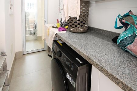 Casa de condomínio para alugar com 169m², 4 quartos e 3 vagas Casa de condomínio para alugar com 169m², 4 quartos e 3 vagasLavanderia