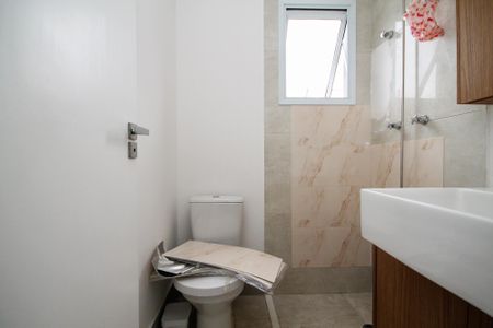 Casa de condomínio para alugar com 169m², 4 quartos e 3 vagas Casa de condomínio para alugar com 169m², 4 quartos e 3 vagasBanheiro Suíte 2