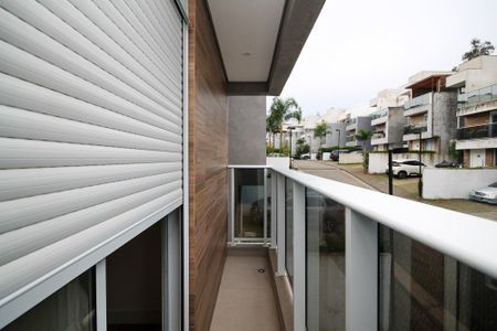 Casa de condomínio para alugar com 169m², 4 quartos e 3 vagas Casa de condomínio para alugar com 169m², 4 quartos e 3 vagasVaranda Suíte 1