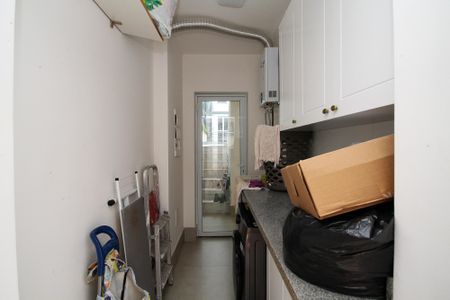 Casa de condomínio para alugar com 169m², 4 quartos e 3 vagas Casa de condomínio para alugar com 169m², 4 quartos e 3 vagasLavanderia