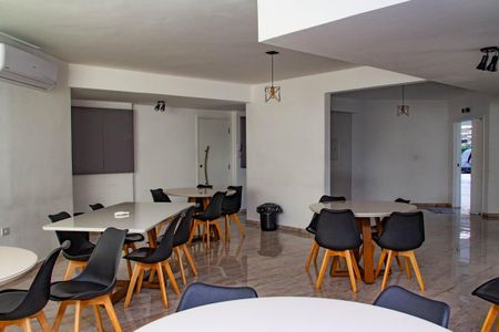 Apartamento à venda com 56m², 2 quartos e 1 vaga