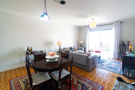 Sala de casa à venda com 3 quartos, 224m² em Vila Alexandria, São Paulo