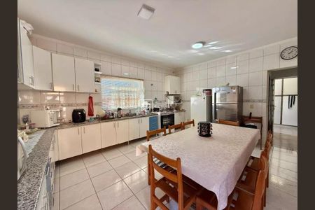 Casa à venda com 142m², 3 quartos e 3 vagas Casa à venda com 142m², 3 quartos e 3 vagasFoto 10