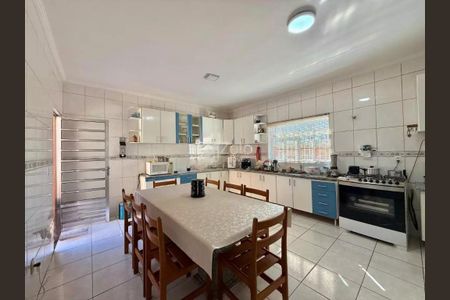 Casa à venda com 142m², 3 quartos e 3 vagas Casa à venda com 142m², 3 quartos e 3 vagasFoto 09