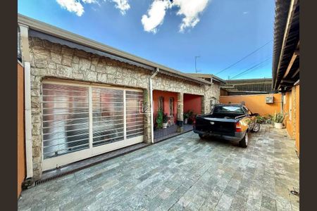 Casa à venda com 142m², 3 quartos e 3 vagas Casa à venda com 142m², 3 quartos e 3 vagasFoto 02