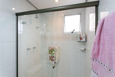 Apartamento à venda com 80m², 2 quartos e 2 vagas Apartamento à venda com 80m², 2 quartos e 2 vagasBanheiro da Suíte