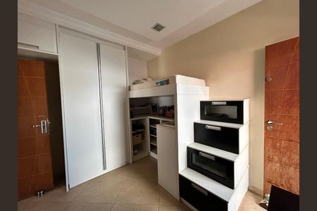 Foto 09 de casa para alugar com 5 quartos, 360m² em Planalto, Belo Horizonte