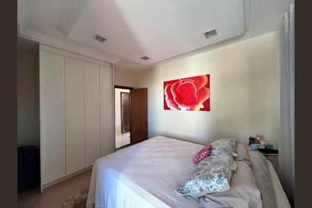 Foto 06 de casa para alugar com 5 quartos, 360m² em Planalto, Belo Horizonte