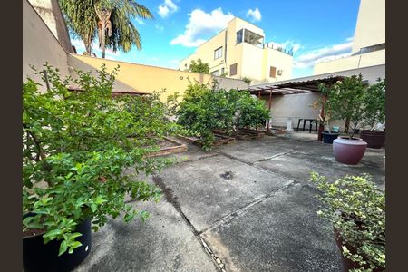 Casa para alugar com 360m², 5 quartos e 4 vagas Casa para alugar com 360m², 5 quartos e 4 vagasFoto 18