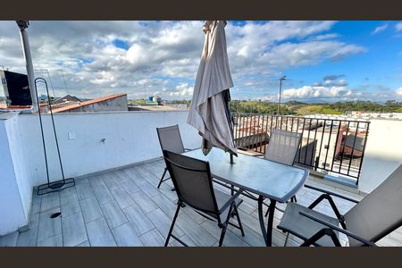 Varanda da Sala de casa para alugar com 2 quartos, 300m² em Jardim Alice, Guarulhos