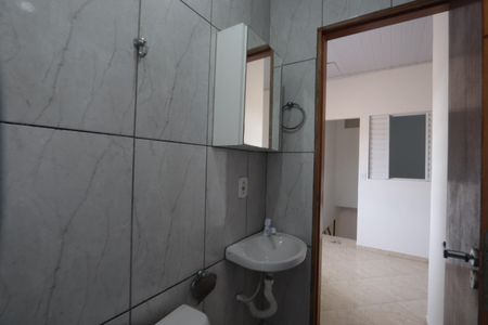Casa para alugar com 60m², 3 quartos e sem vagaBanheiro