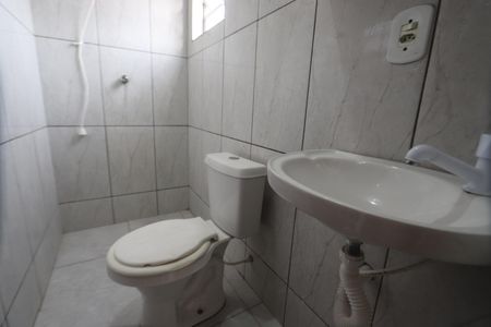 Casa para alugar com 60m², 3 quartos e sem vagaBanheiro
