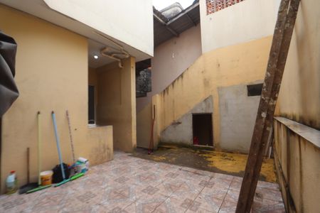 Casa para alugar com 60m², 3 quartos e sem vagaQuintal