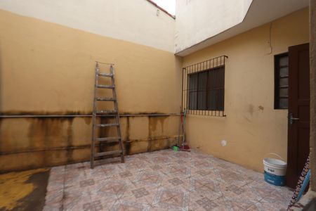 Casa para alugar com 60m², 3 quartos e sem vagaQuintal